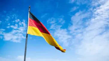 deutsche fahne grammatik quiz intro bild